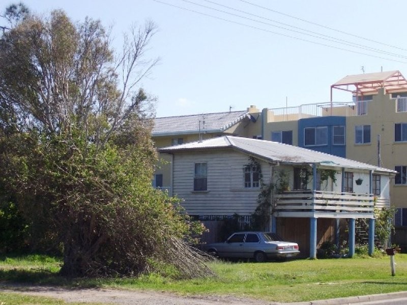 305 Bradman Avenue, Maroochydore QLD 4558