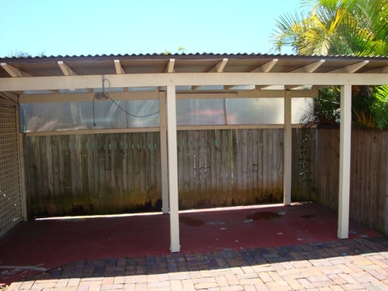 249 Nicklin Way, Warana QLD 4575