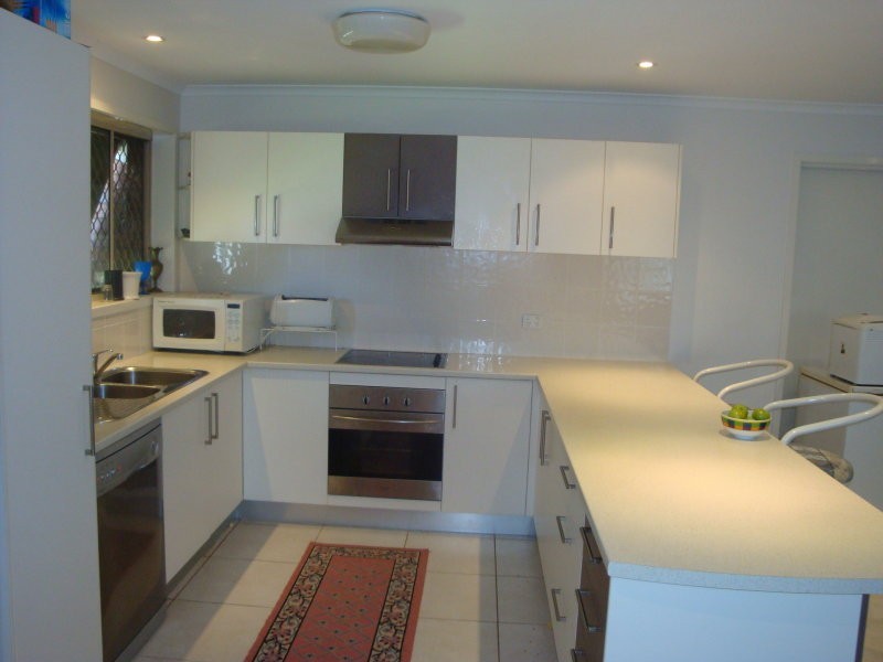 293 Nicklin Way, Warana QLD 4575