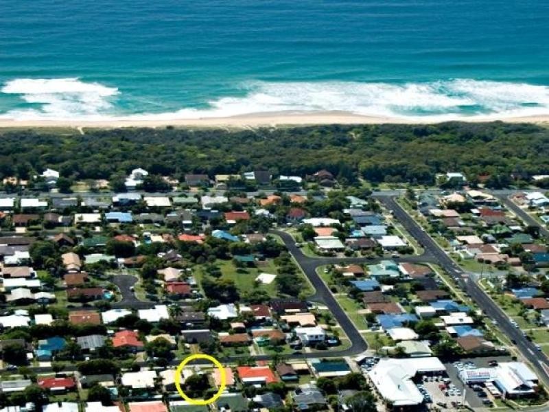 42 Balyata Street, Warana QLD 4575