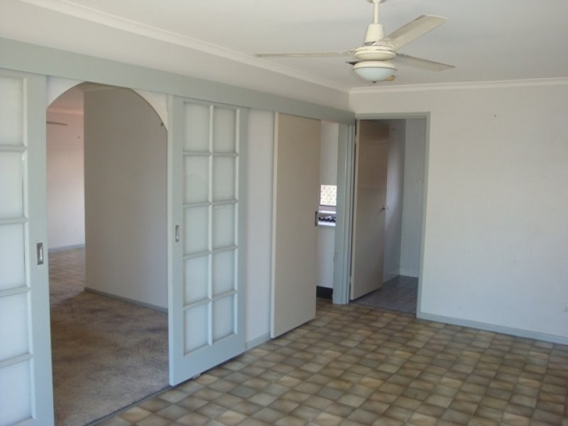 249 Nicklin Way, Warana QLD 4575