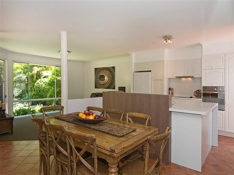 10 Tralee Place, Twin Waters QLD 4564