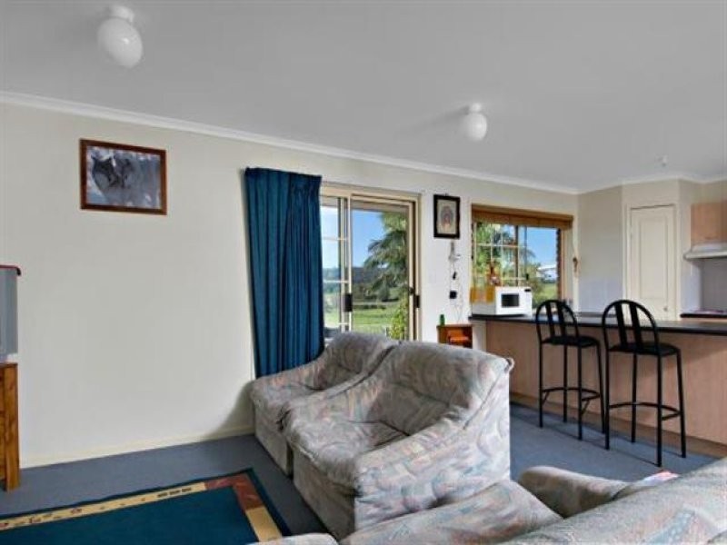 17 Yvonne Street, Highworth QLD 4560