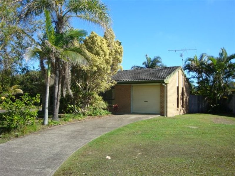 14 Parari Street, Warana QLD 4575