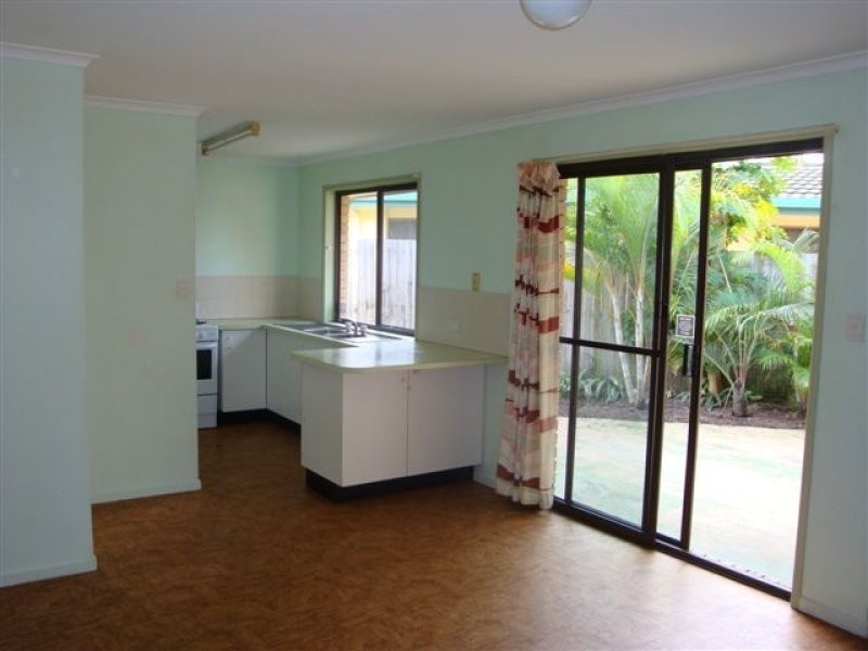 14 Parari Street, Warana QLD 4575