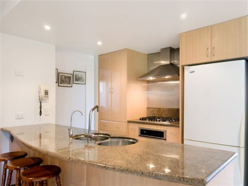 21 Mykonos Court, Kawana Island QLD 4575