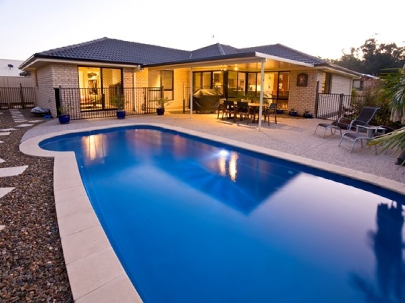 2 Pompano Court, Mountain Creek QLD 4557