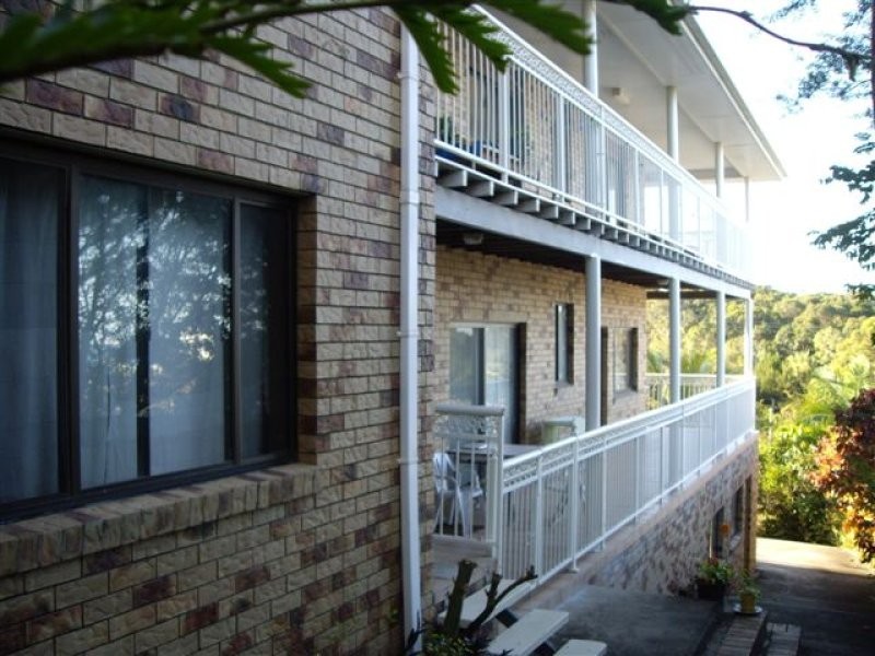 7 Yakola Pde, Alexandra Headland QLD 4572