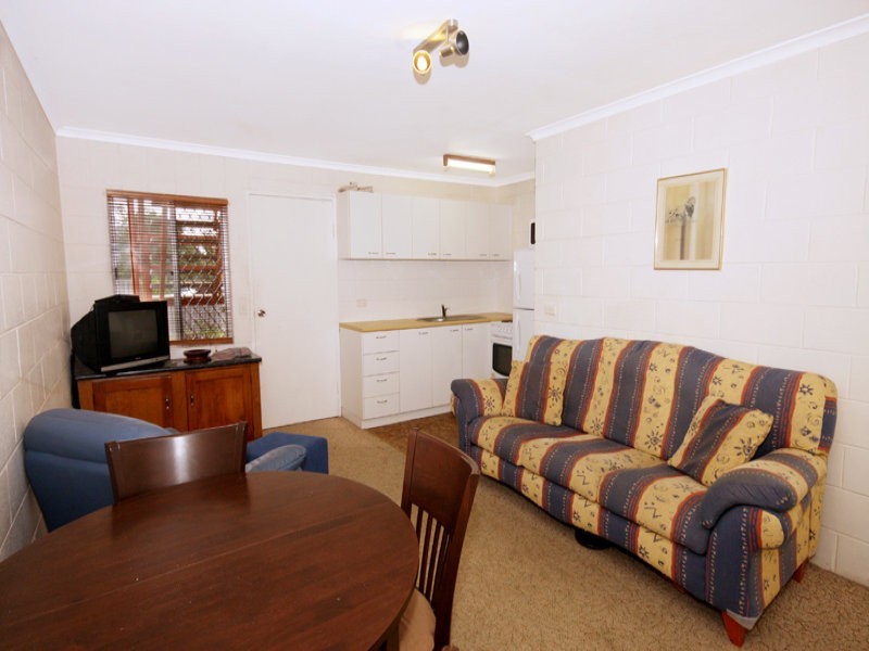 U2/11 Bradman Ave, Maroochydore QLD 4558