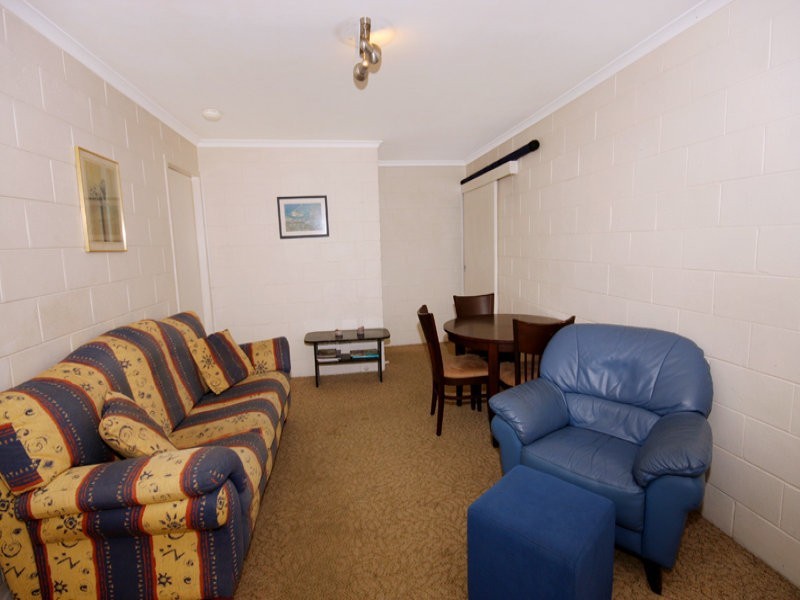 U2/11 Bradman Ave, Maroochydore QLD 4558