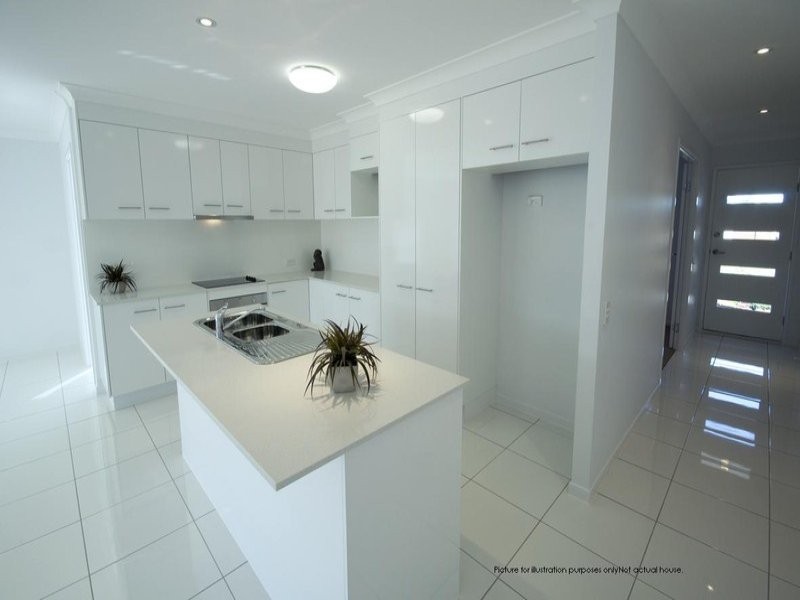 24 Silvereye Street, Sippy Downs QLD 4556