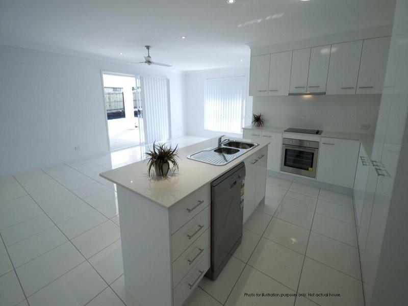 24 Silvereye Street, Sippy Downs QLD 4556