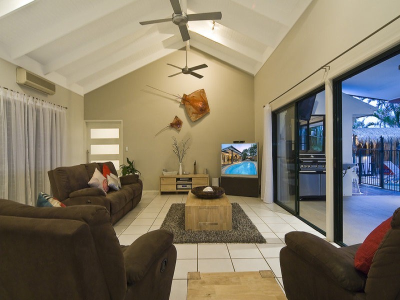 4 Maroochy Waters DR, Maroochydore QLD 4558