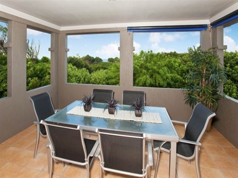 17 Oceanic Drive, Warana QLD 4575