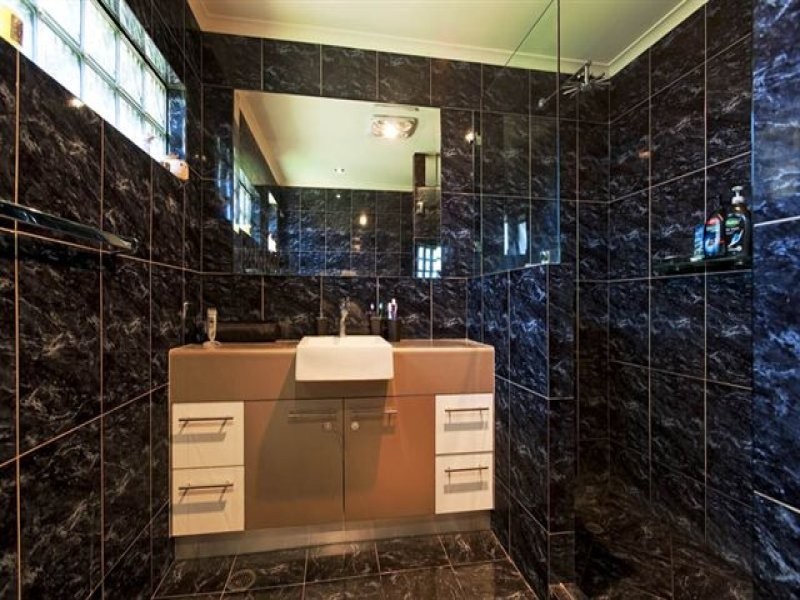 1 Parari Street, Warana QLD 4575