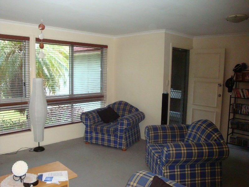 9 Ilaroo Crescent, Warana QLD 4575