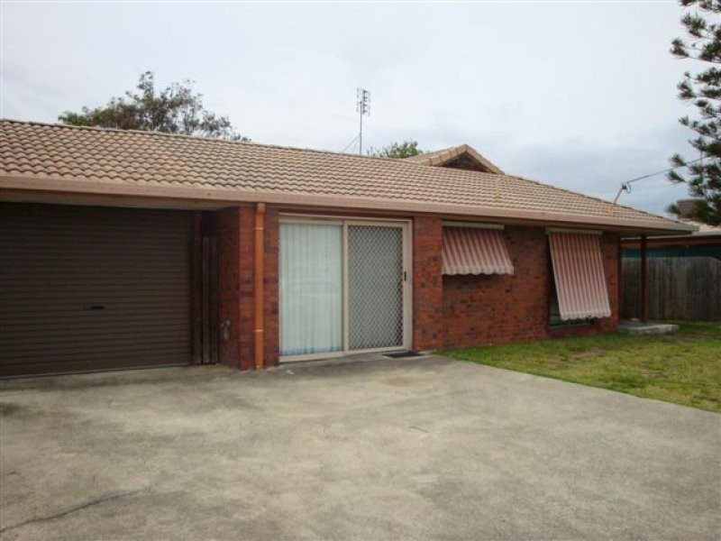 293 Nicklin Way, Warana QLD 4575