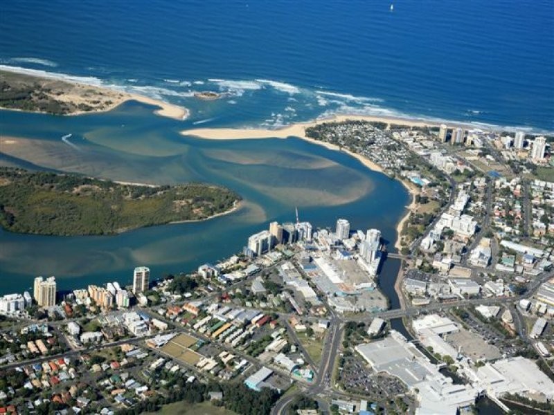 127 Duporth Avenue, Maroochydore QLD 4558