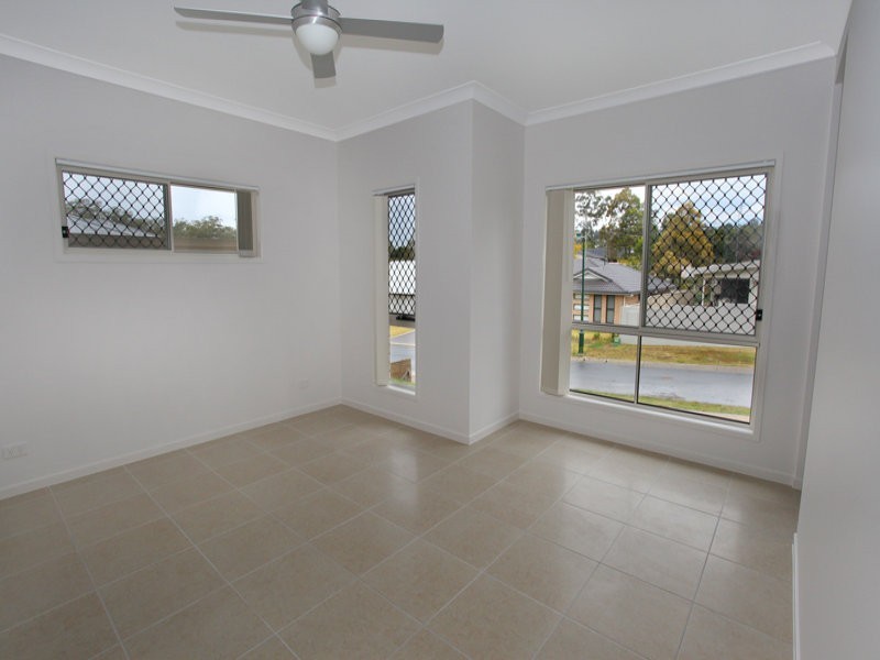 18 Crows Ash Place, Kuluin QLD 4558