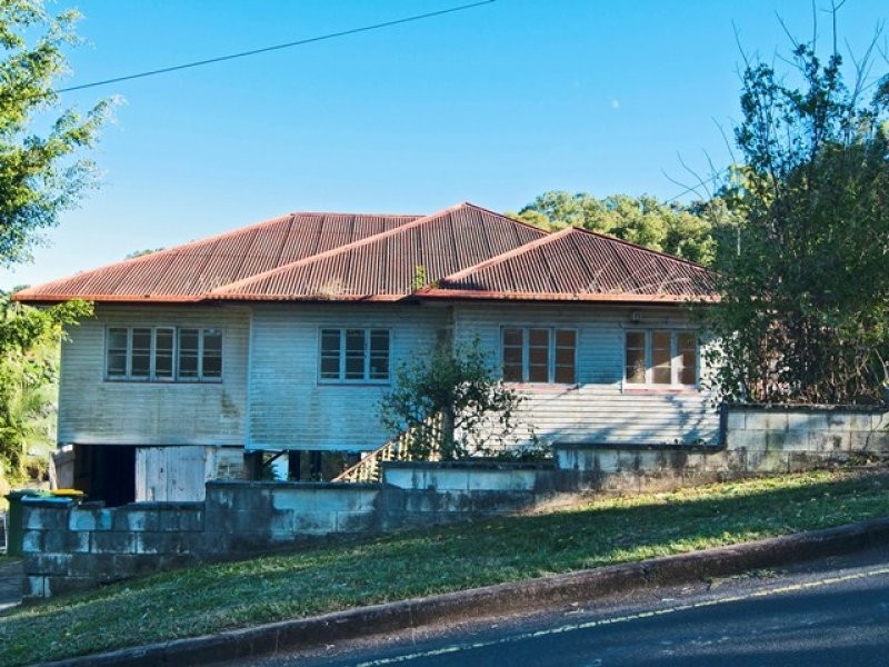 89 Coronation Avenue, Nambour QLD 4560