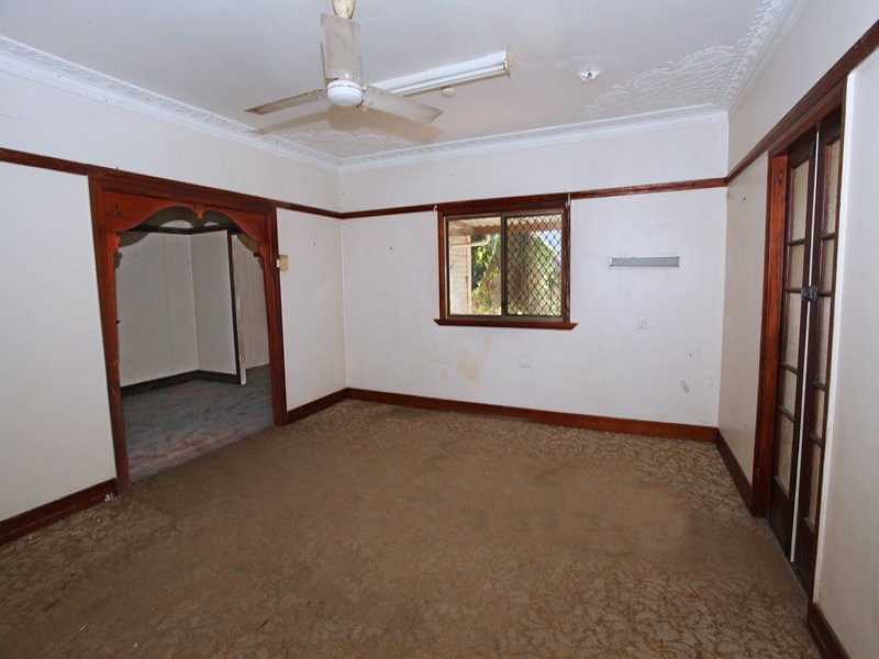 89 Coronation Avenue, Nambour QLD 4560