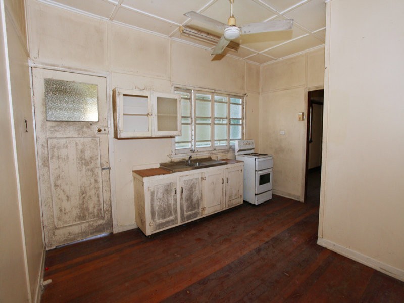 89 Coronation Avenue, Nambour QLD 4560