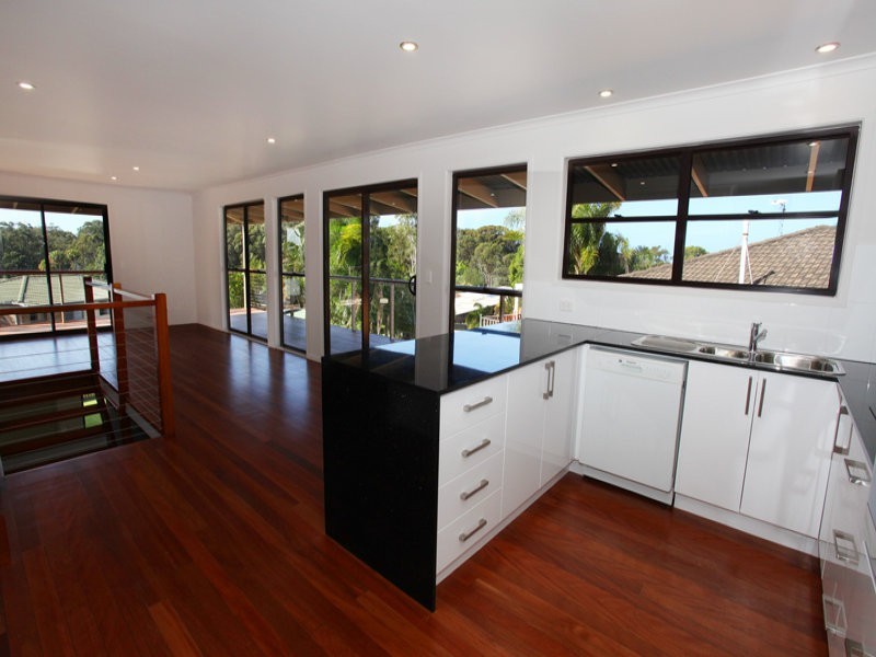 18 Yakola Parade, Alexandra Headland QLD 4572