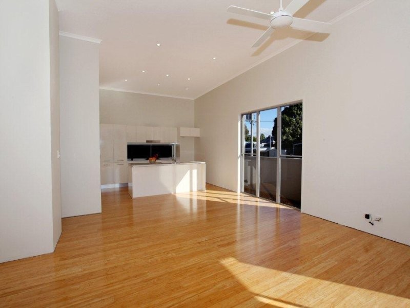 1 and 2/21 Broadwater Avenue, Maroochydore QLD 4558