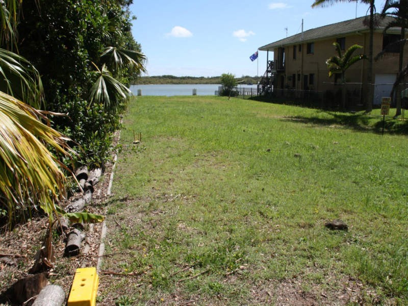 96 Duporth Avenue, Maroochydore QLD 4558