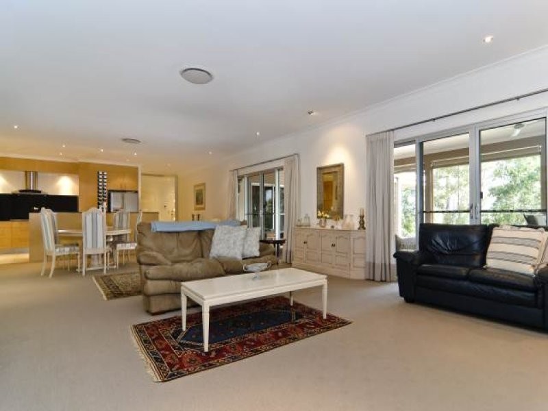 11 Rose Marie Drive, Diddillibah QLD 4559