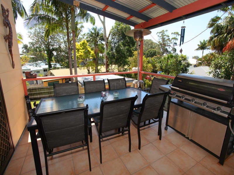 31 Oloway Crescent, Alexandra Headland QLD 4572