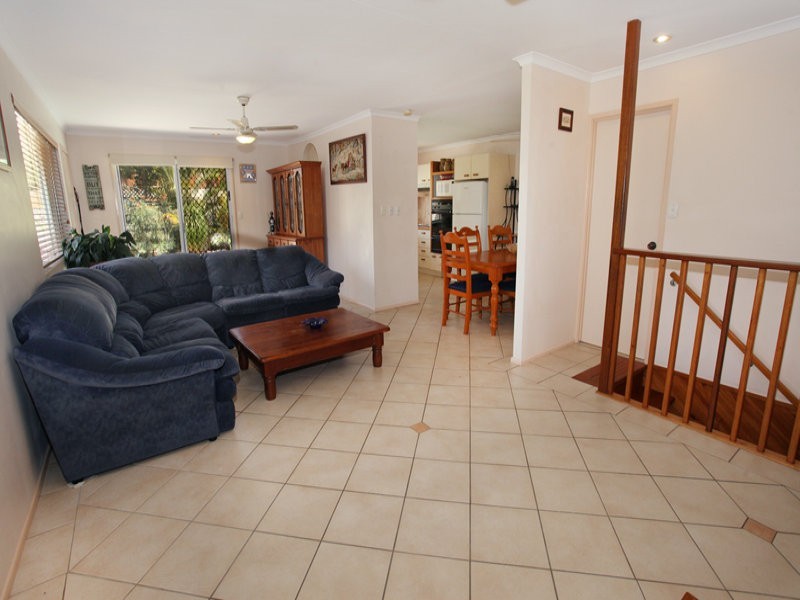 31 Oloway Crescent, Alexandra Headland QLD 4572