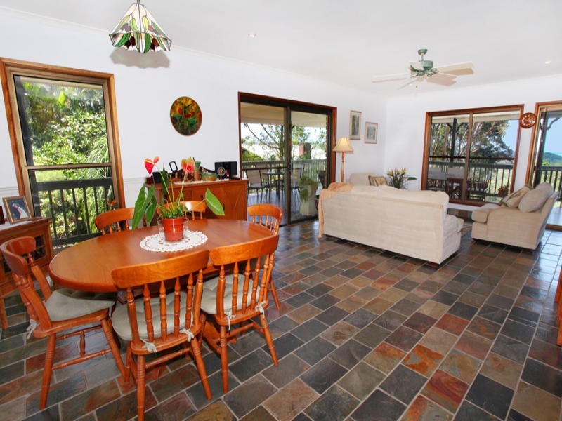 4 Bellwood Court, Kiels Mountain QLD 4559