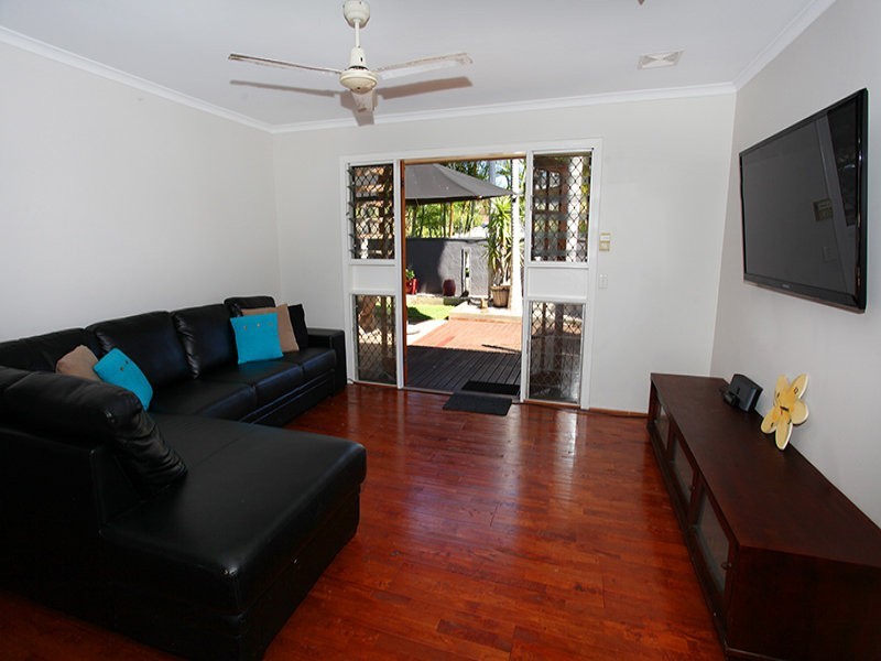 8 Deejay Street, Maroochydore QLD 4558