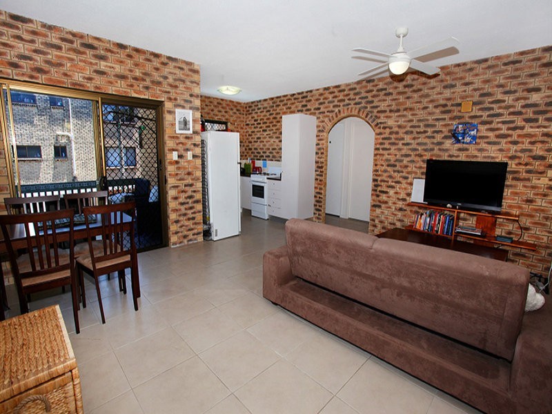 6/8 Memorial Avenue, Maroochydore QLD 4558