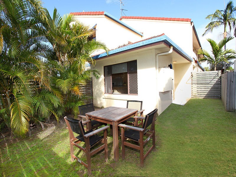 1/4 Yallanga Place, Mooloolaba QLD 4557