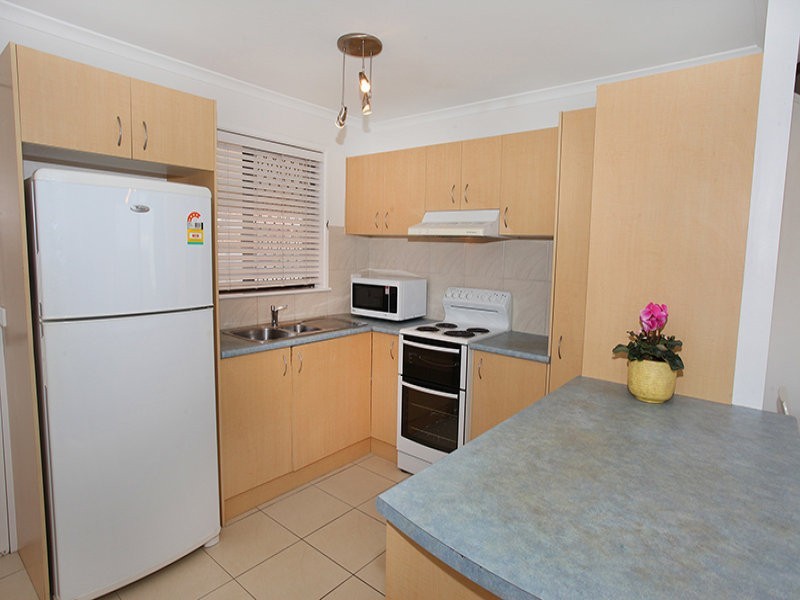 1/4 Yallanga Place, Mooloolaba QLD 4557