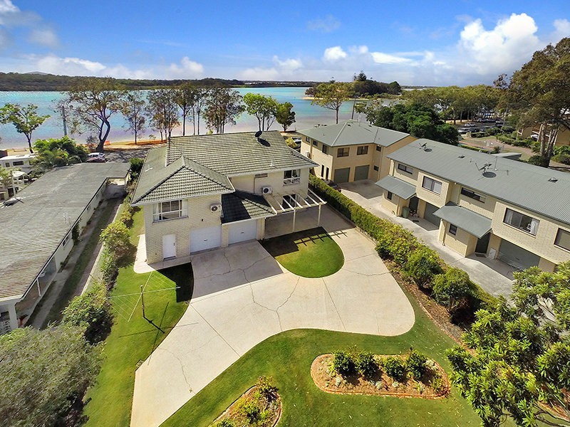 93 Bradman Avenue, Maroochydore QLD 4558