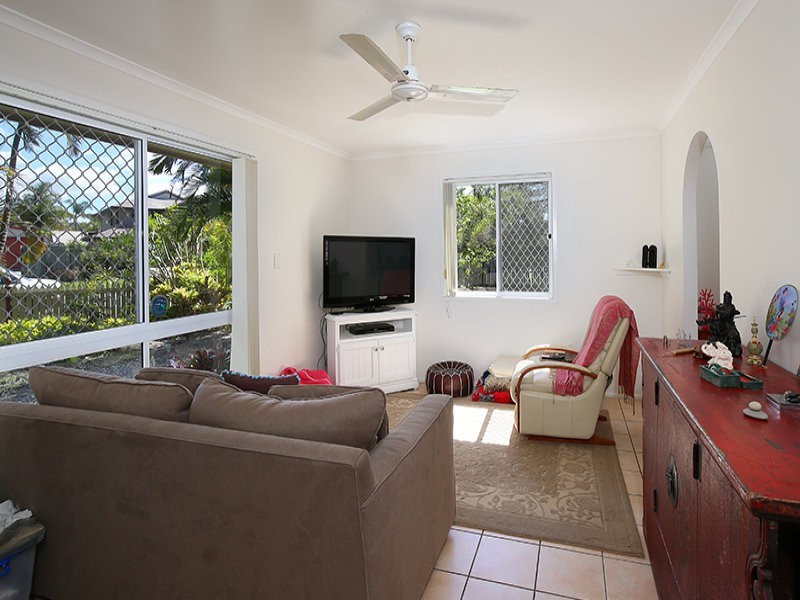 1 Lurnea Crescent, Mountain Creek QLD 4557