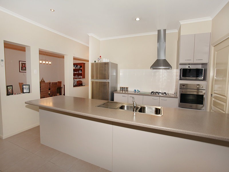 29 White Cedar Place, West Woombye QLD 4559