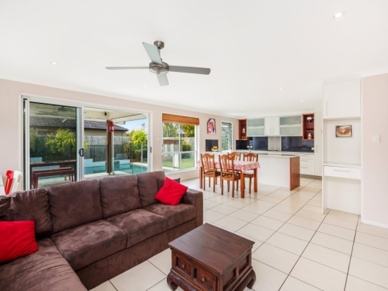 8 Bateman Street, Sippy Downs QLD 4556