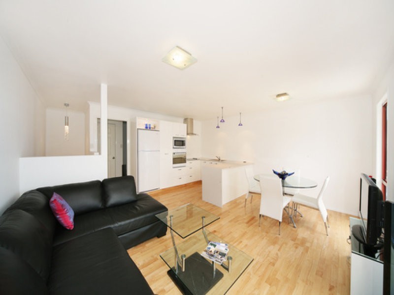 6/5 Barnes Drive, Buderim QLD 4556