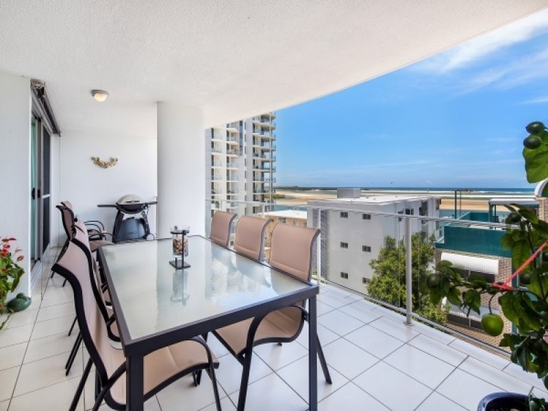 302/4 Duporth Avenue, Maroochydore QLD 4558