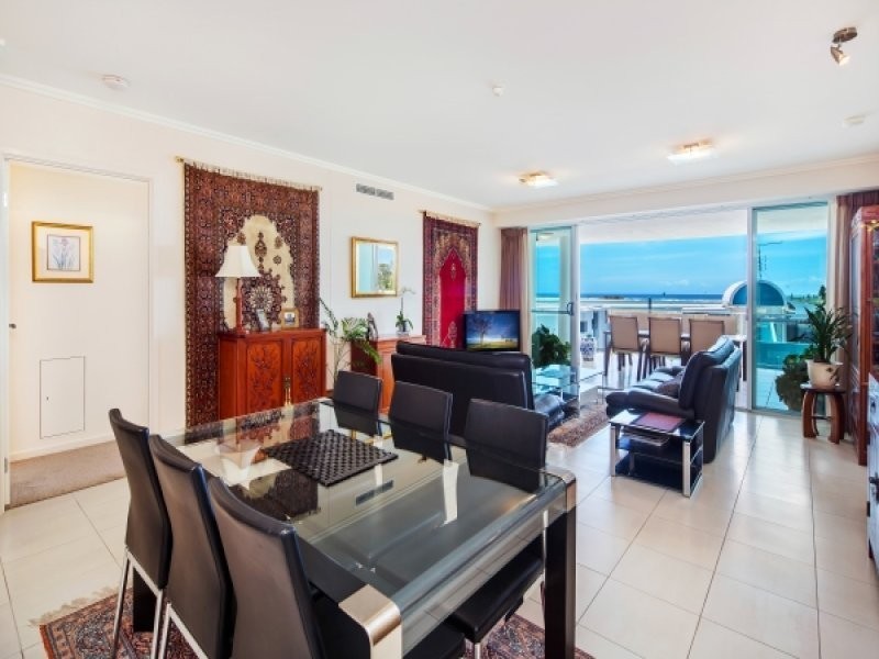 302/4 Duporth Avenue, Maroochydore QLD 4558