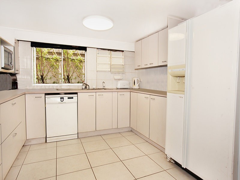 43 Palm Drive, Mooloolaba QLD 4557