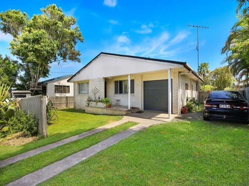 3 Oloway Crescent, Alexandra Headland QLD 4572