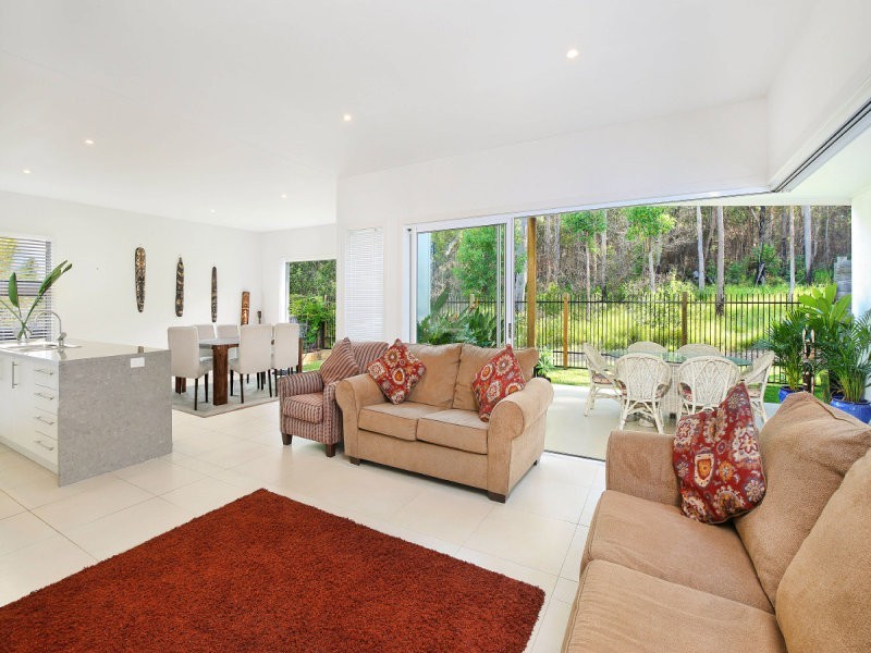 18 Mari Street, Alexandra Headland QLD 4572