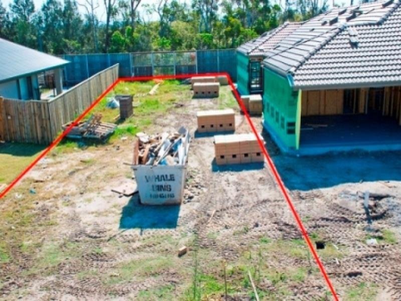 122 Grand Parade, Kawana Island QLD 4575