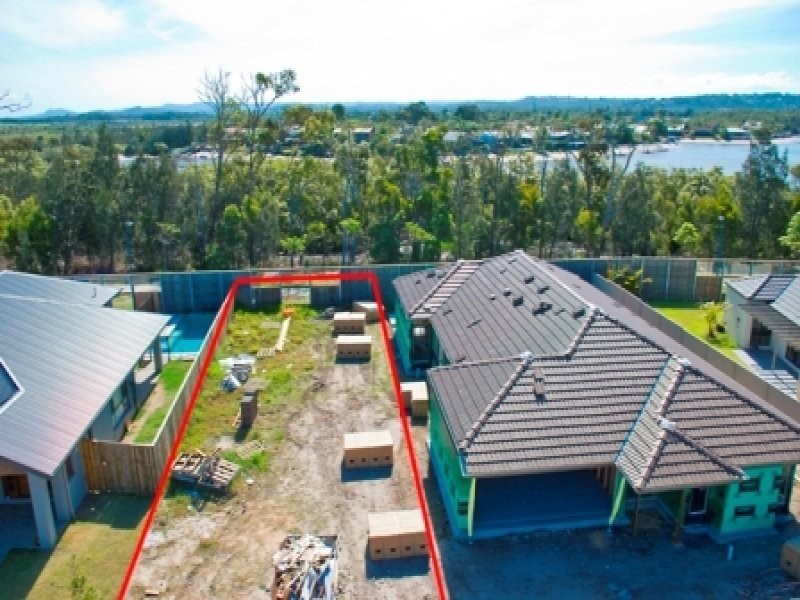 122 Grand Parade, Kawana Island QLD 4575