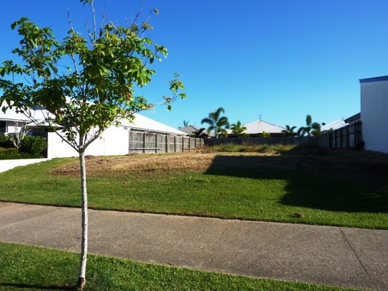 15 White Cedar Drive, Meridan Plains QLD 4551